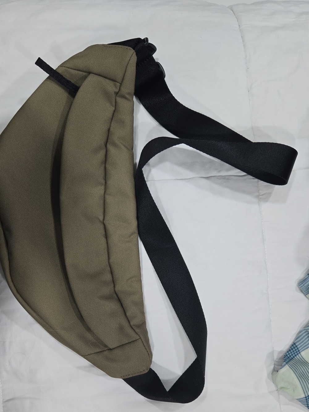 Everlane Olive Green Unisex Sling Bag